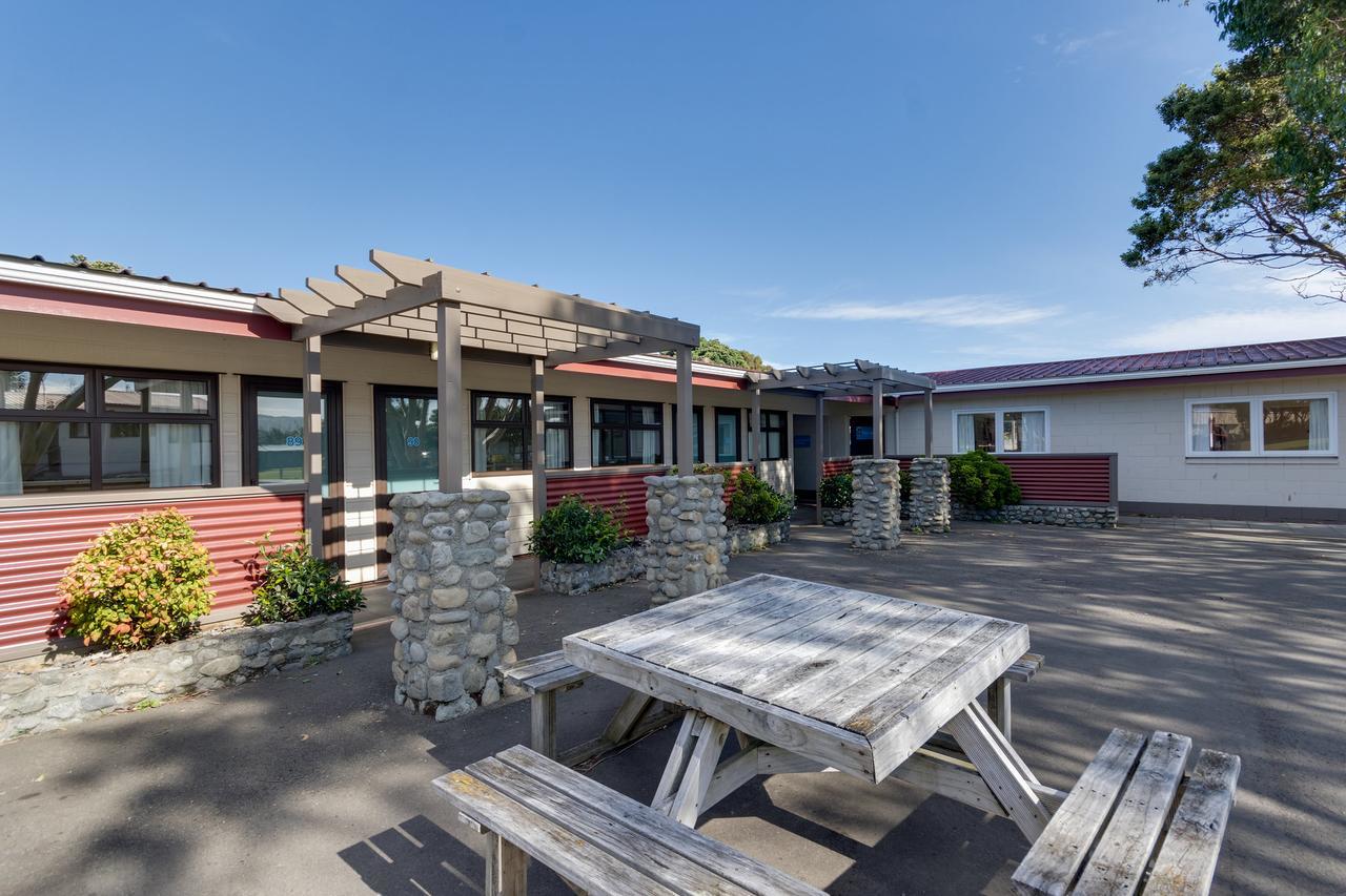 Wellington Top 10 Holiday Park Lower Hutt Exterior photo