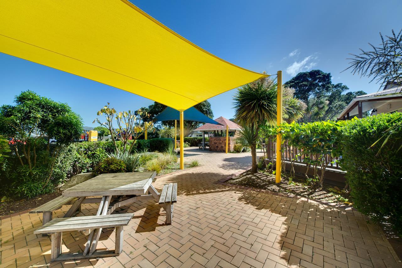 Wellington Top 10 Holiday Park Lower Hutt Exterior photo