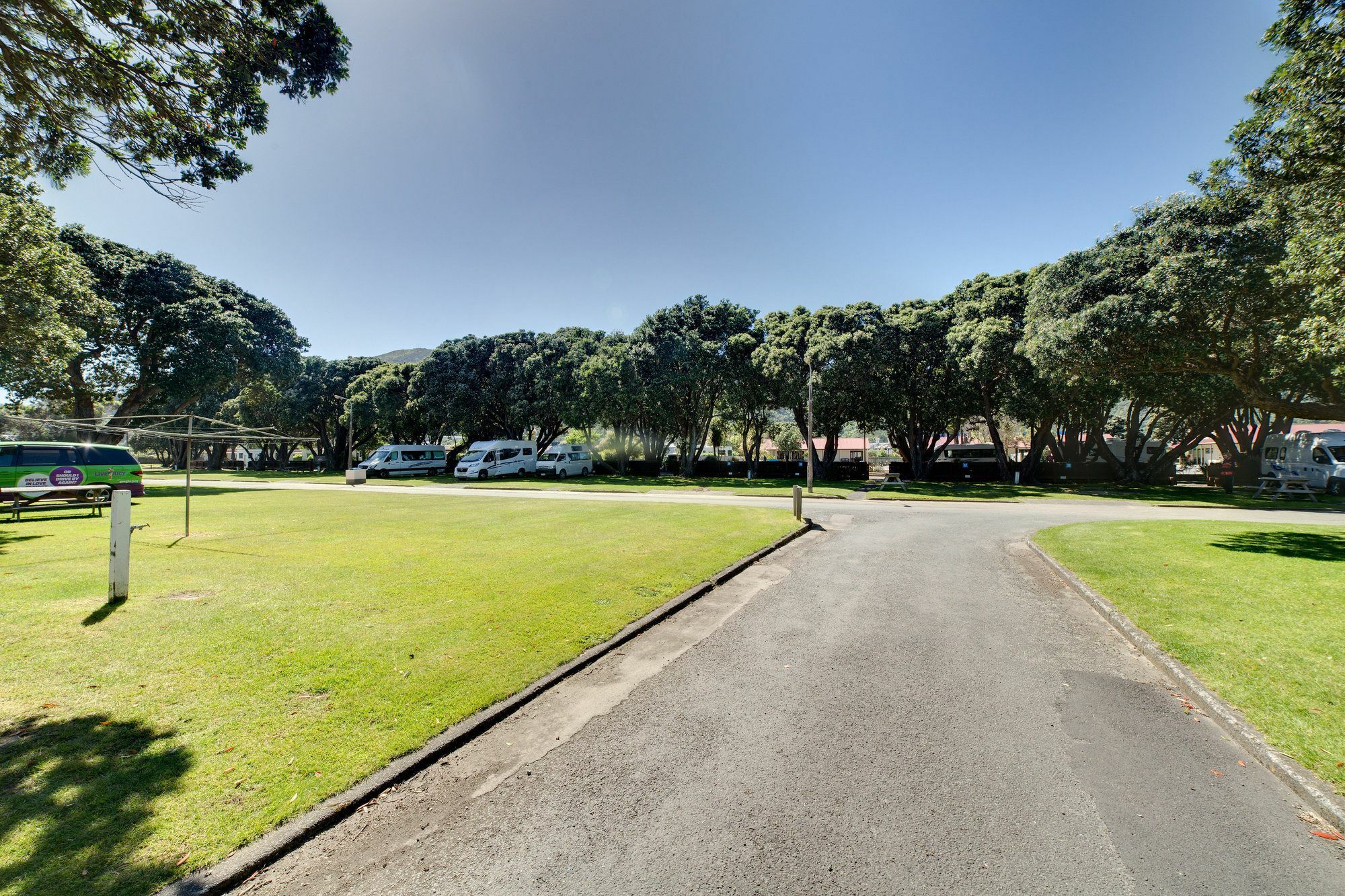Wellington Top 10 Holiday Park Lower Hutt Exterior photo
