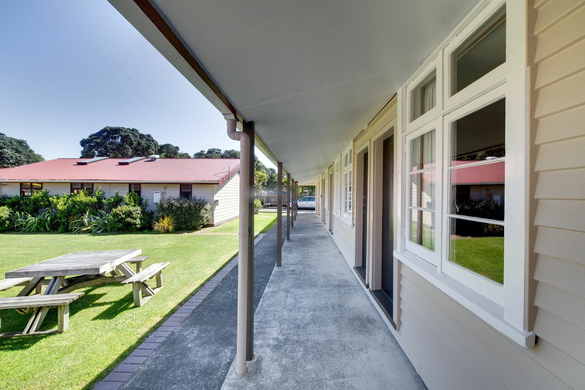 Wellington Top 10 Holiday Park Lower Hutt Exterior photo