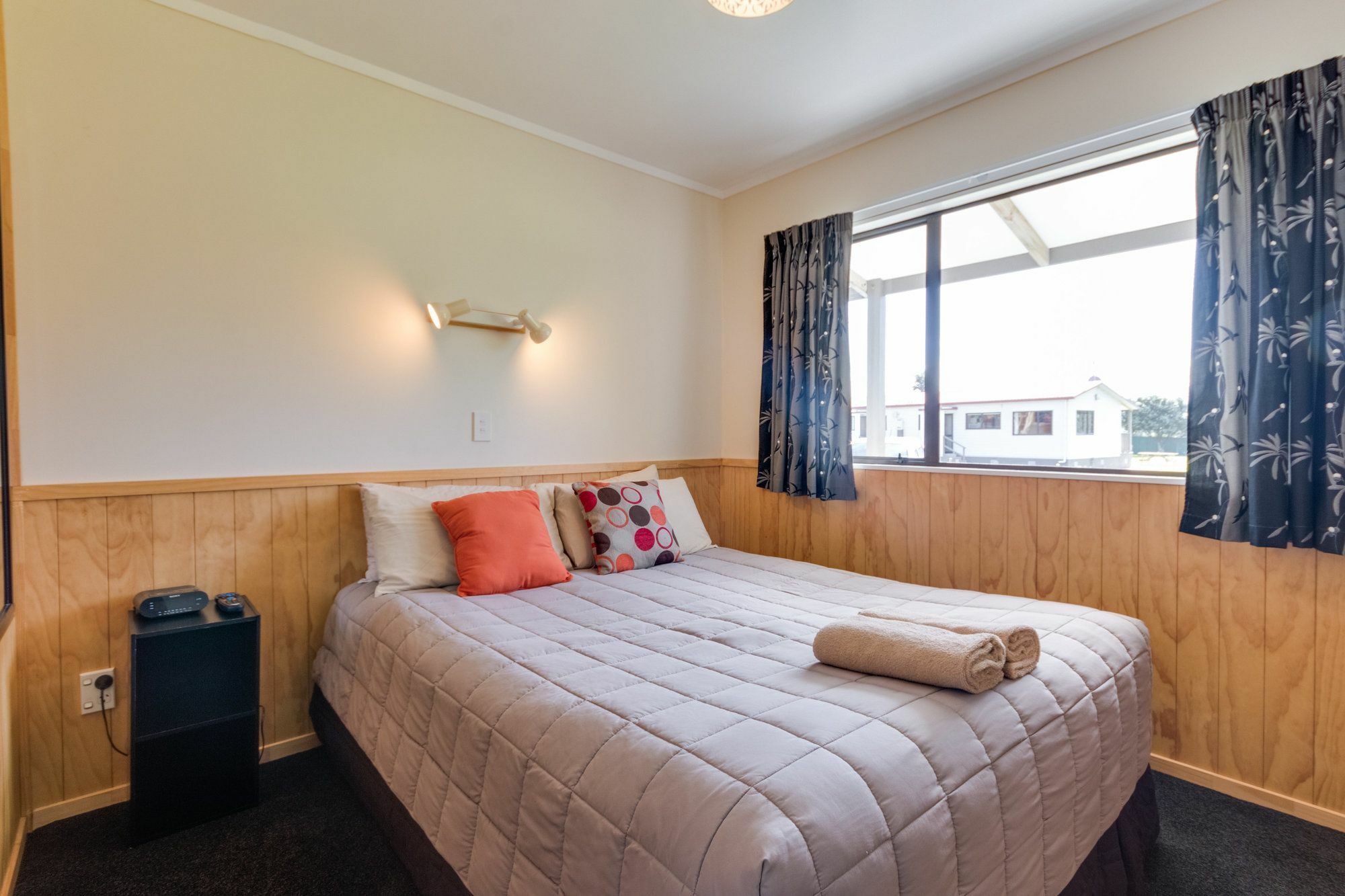 Wellington Top 10 Holiday Park Lower Hutt Exterior photo