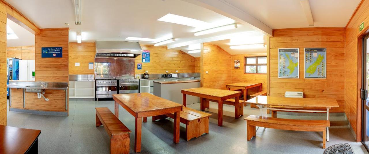 Wellington Top 10 Holiday Park Lower Hutt Exterior photo
