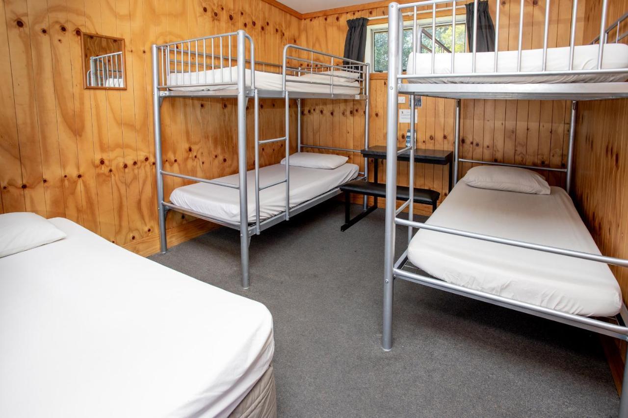 Wellington Top 10 Holiday Park Lower Hutt Exterior photo